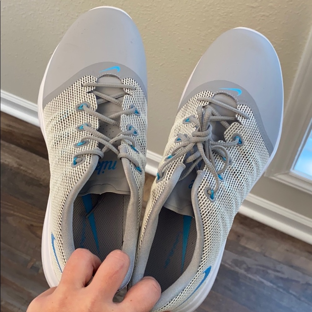 NEW NIKE WOMENS GOLF SHOES